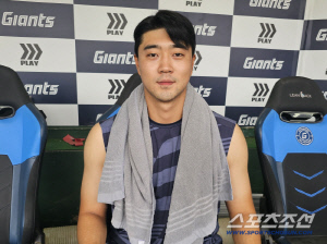 '160km' 벽도 넘었다. 은퇴 각오했던 1m97 거인의 대반전…윤성빈이 돌아본 1년 