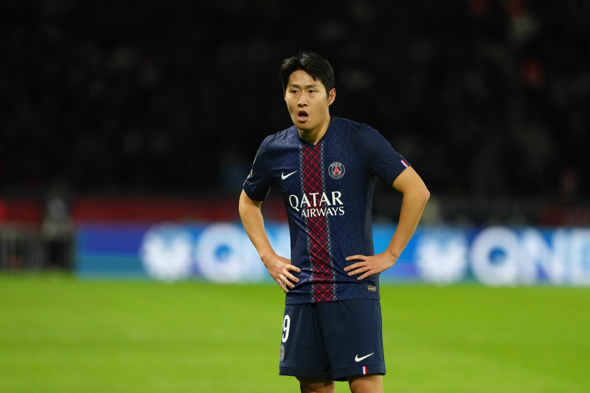 '코너킥 장인 돌아왔다' PSG 이강인, 복귀전에서 결승골 기점 코너킥 …