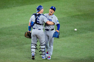 '이런 미친 야구가 있나' 0-3→4-4, 9회말 야마모토 투입 1사 만루위기 제거. LA다저스-토론토 월드시리즈 7차전 연장돌입!