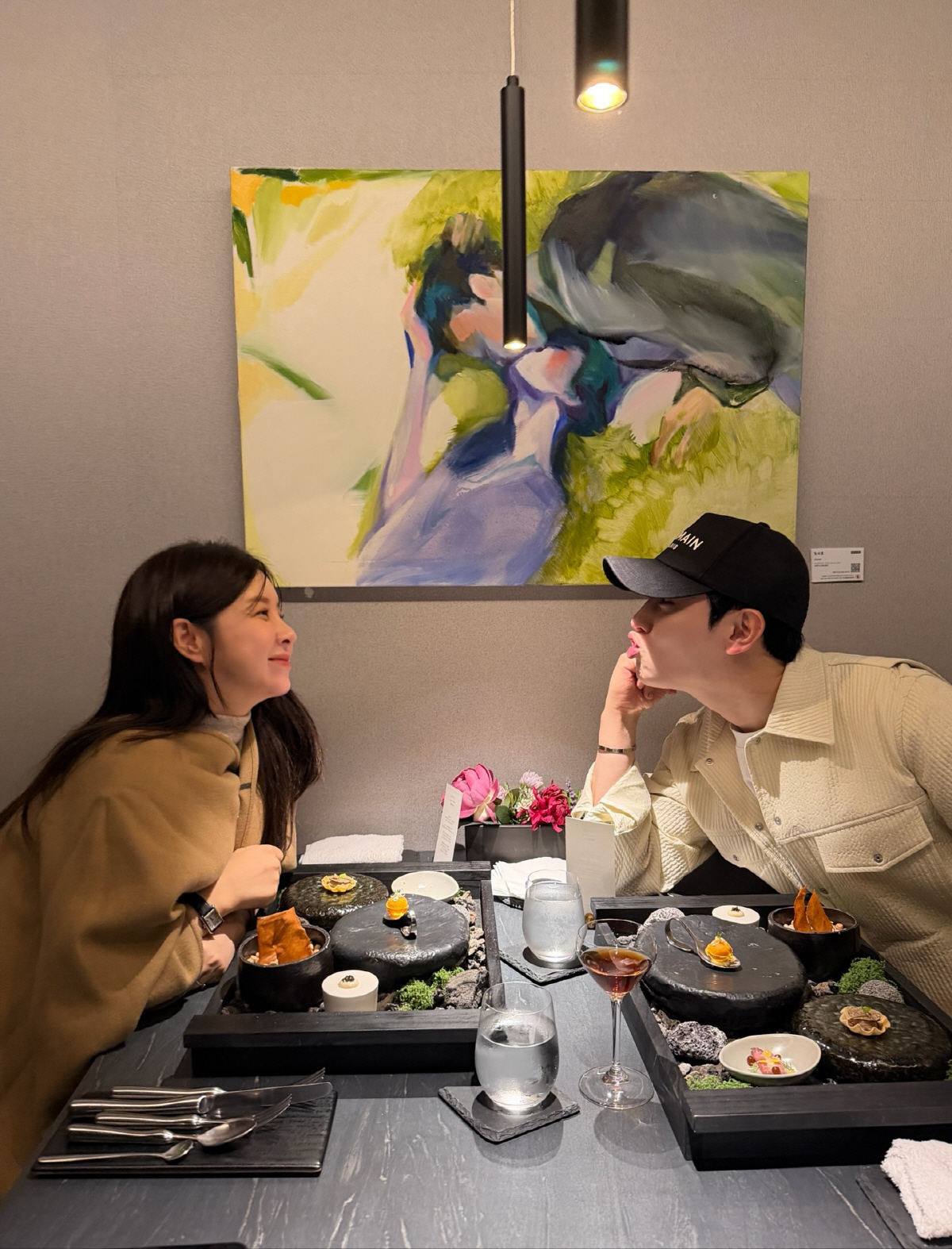 '임신 22주' 은가은, 통통해진 얼굴 자랑…♥박현호와 고급 레스토랑 데…