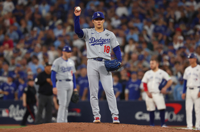 '천만관객 시나리오다. 낭만야구 한도초과!' 명승부 of 명승부, 다저스 연장 대역전극으로 월드시리즈 2연패! 0-3→4-4→5-4, 야마모토 구원등판 총력전. 9회 로하스 동점포+연장 11회 스미스 결승포까지 완벽했다