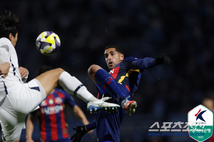 "싸박 선제골→쐐기골 취소"수원,"카이오 퇴장→'세드가'극장골"대구와 1…