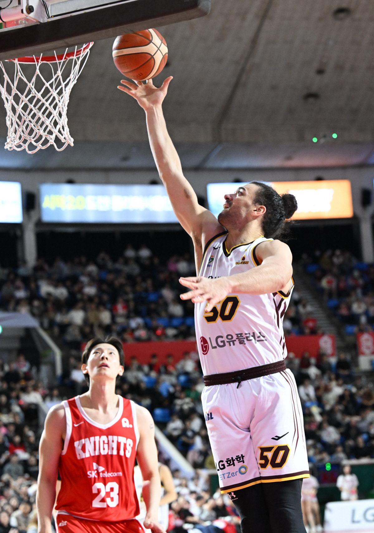 [현장리뷰]'칼 타마요+아셈 마레이 39점 합작' 창원 LG, '김낙현 …