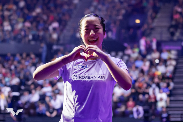 '몽펠리에 大인기'신유빈,'안티러버'獨에이스 빈터에 1대4패,결승행 불발…