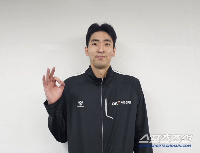 오심 논란 → 야유까지…축하받지 못한 생애 최고의 날, '최대 피해자' 차지환의 진심 "코트 위에선 싸워야죠" [인터뷰]