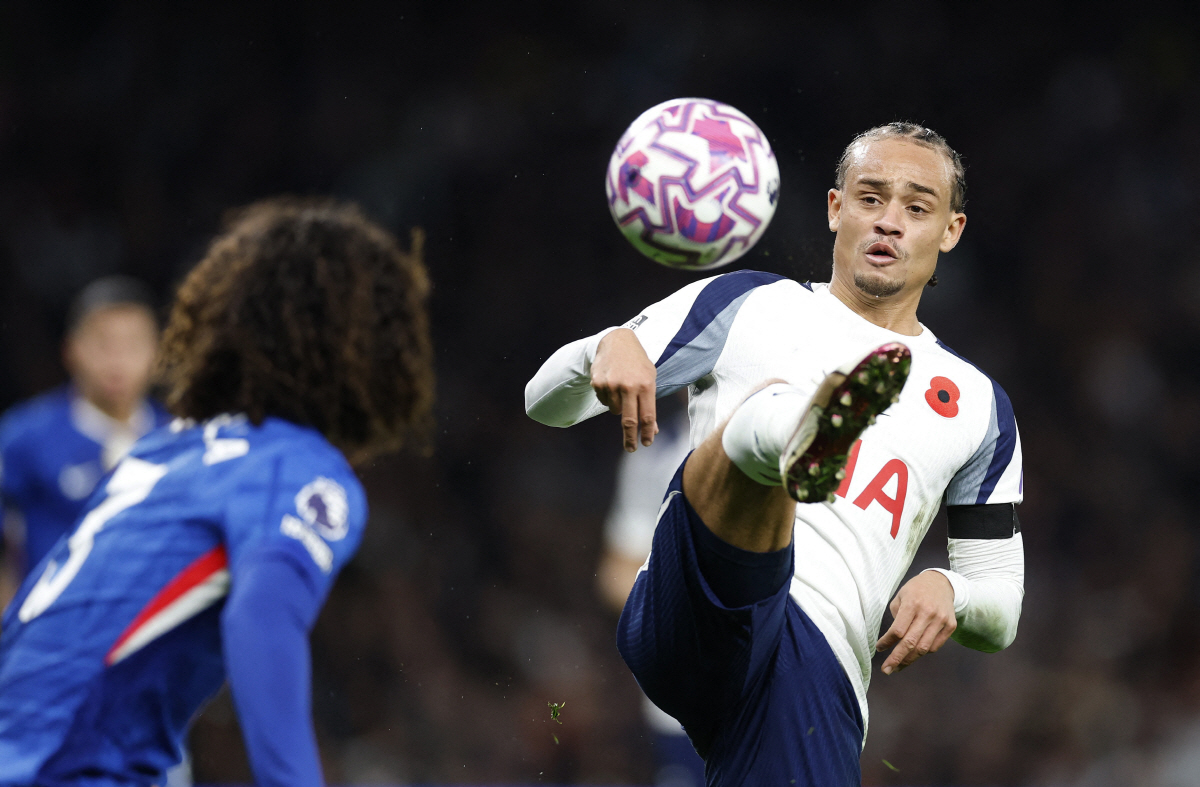 "EPL 최저, 놀랍지도 않다" 英 BBC 한탄…손흥민 떠난 토트넘 새 …