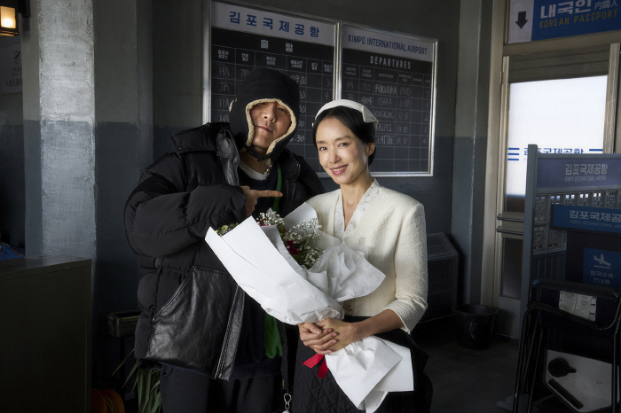 [SC인터뷰] "퉁명스럽던 설경구의 극찬이라니"…변성현 감독이 들은 최고…