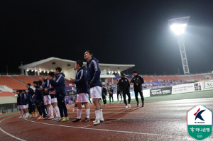 사령탑 떠나도 에이스 돌아와도 울산은 '위기'…강등권 줄타기