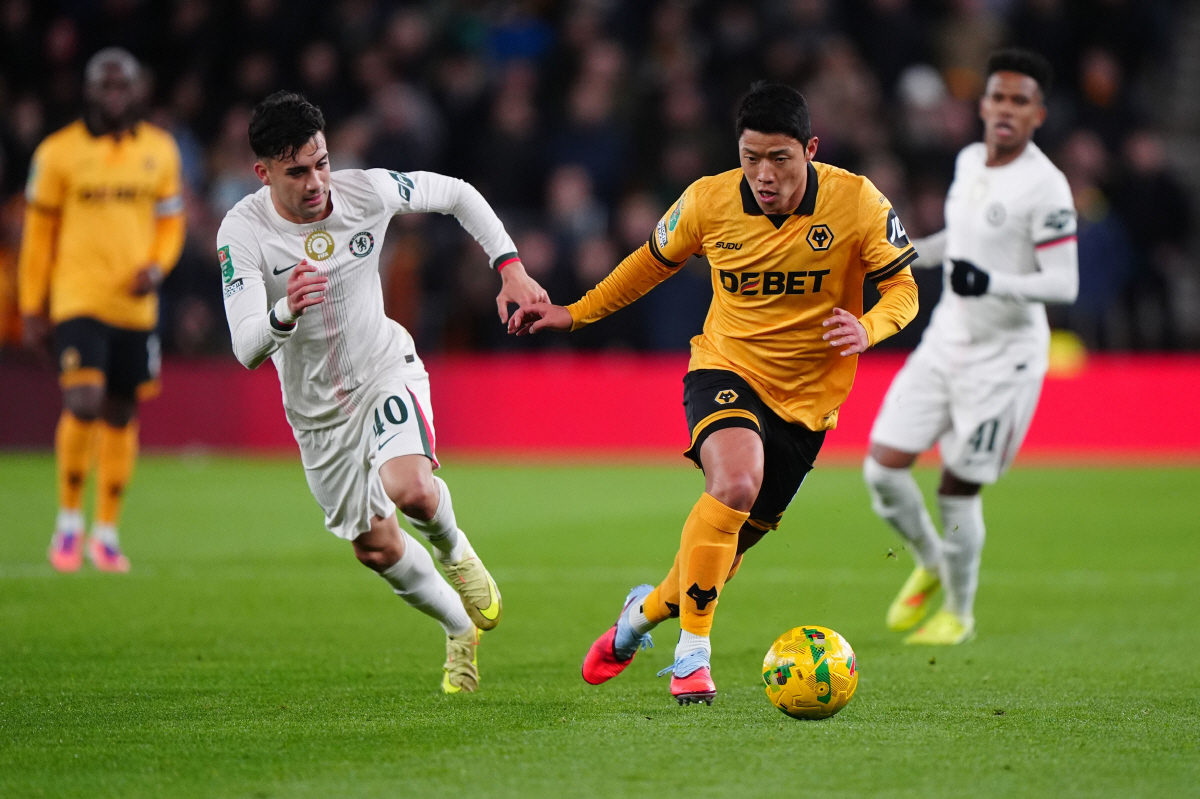 [오피셜]황희찬 나이스 대반전! '극적 속보'…'벤치 멤버 취급' 감독 …