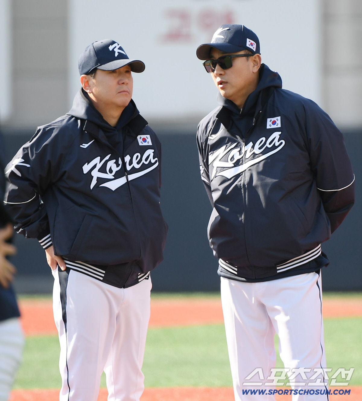 "마음의 짐을 덜어낼 수 있게..." 류지현과 국대는 김서현의 눈물을 닦…