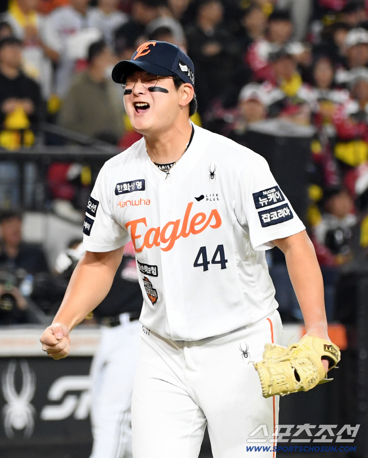 "마음의 짐을 덜어낼 수 있게..." 류지현과 국대는 김서현의 눈물을 닦…