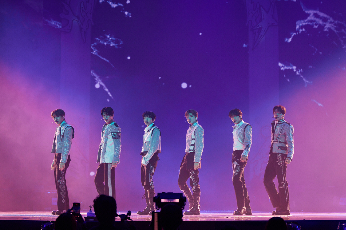 NCT 위시, 2만4천 시즈니와 '소원'의 무대…첫 단독 콘서트로 '꿈' 실현했다