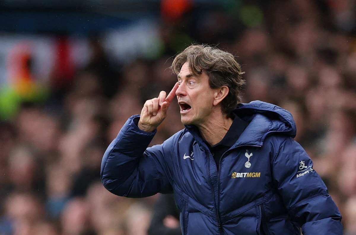 英 단독 보도! '선수들이 악수 무시' SON 없는 위기의 프랭크, 이미…