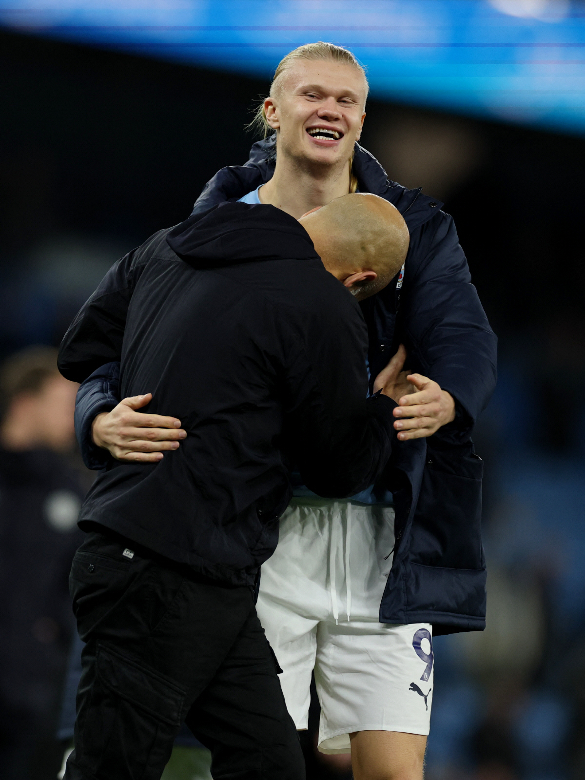 '또 멀티골'홀란→벌써 13골! 펩 감독"메시X호날두와 함께 뛰는 기분"…