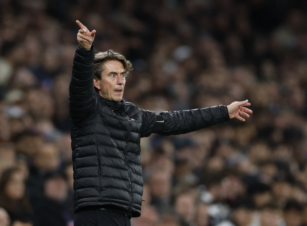 '英 BBC도 경악' 손흥민 없으니 '와르르' 무너진 기강..."선수가 …