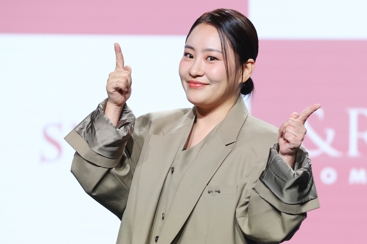 [SC현장] "수지 얼굴에 맞춘 곡"…고막 열어라, 어반자카파 들어간다(…