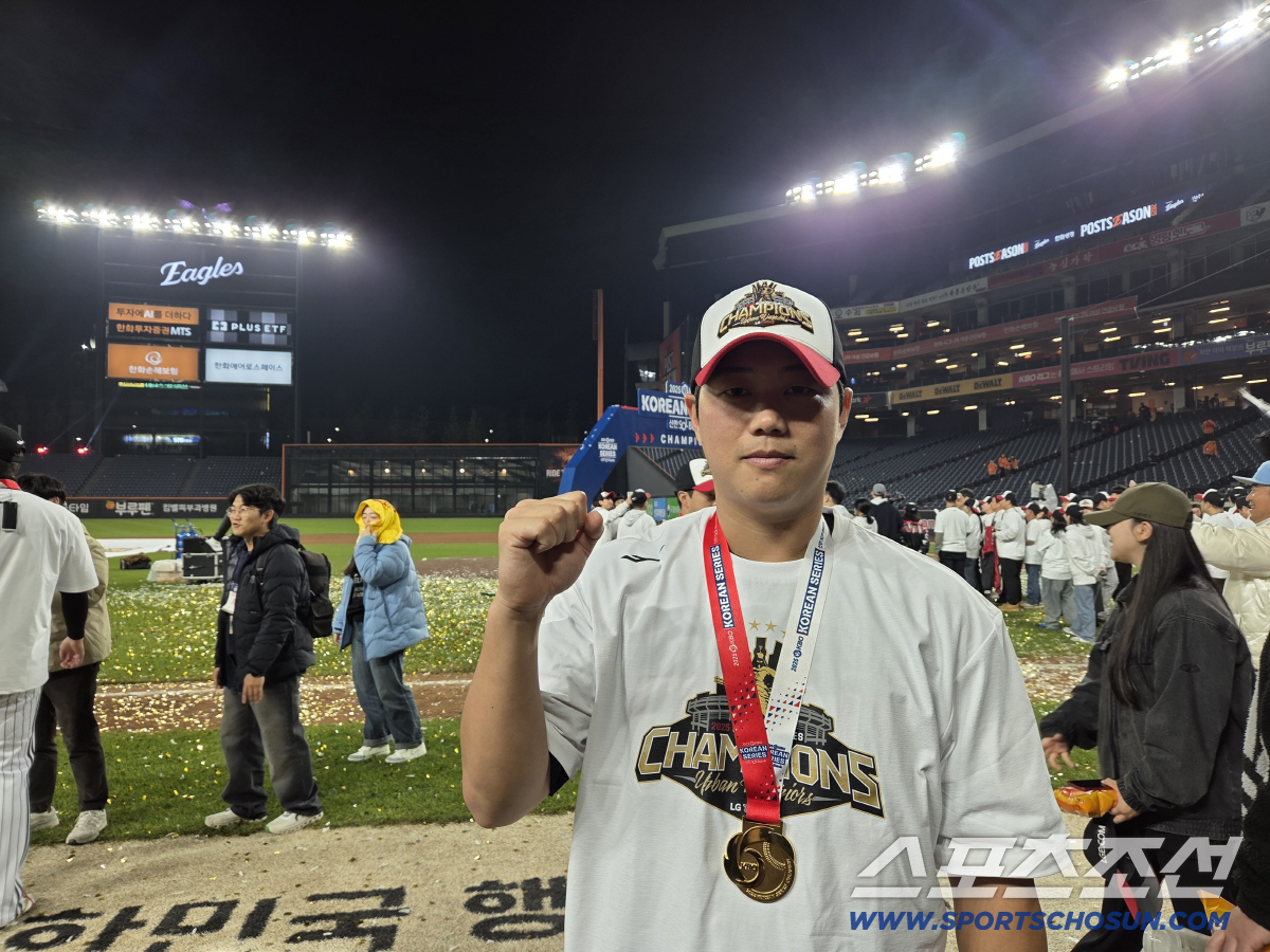 FA 38억 먹튀? → KS 무실점 했잖아. 미친 유관력의 사나이. 그래…