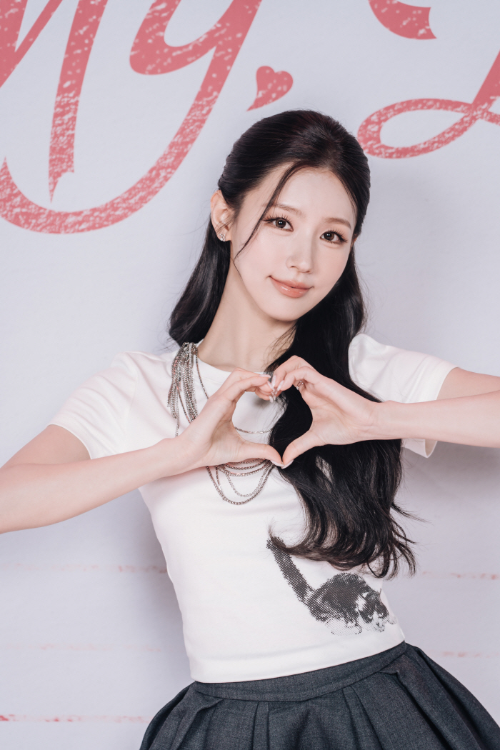 [SC현장]비주얼·가창력 다 가진 'MY, 러버' 미연…3년 6개월만 더 사랑스럽게 솔로 컴백(종합)