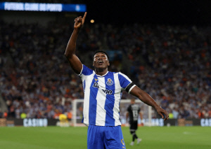 '27골 폭발' 믿고 쓰는 프리메이라산 ST, 첼시-토트넘이 노린다...포르투는 '1320억원 내면 OK'