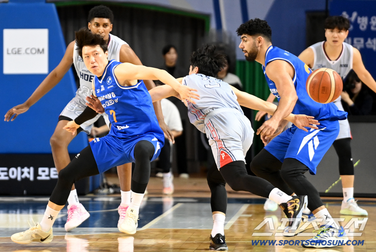 [포토] 최성모-박무빈, 공은 어디로