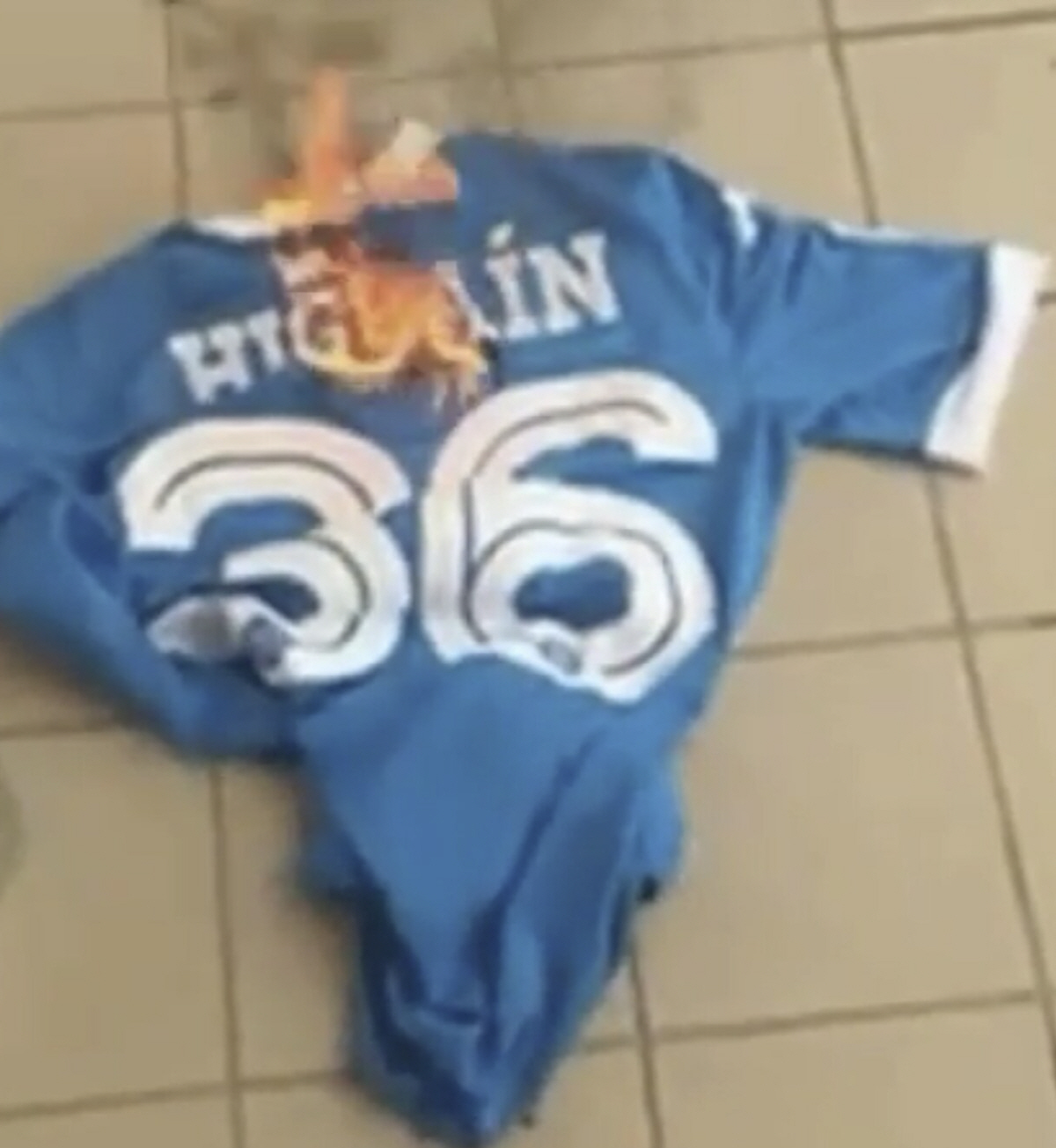 "김민재 유니폼 당장 불태우자" 나폴리 분노의 화형식, 또 다시 일어날까…