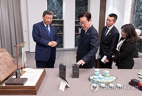 샤오미 15 울트라 '시진핑 효과'…11일까지 12% 할인