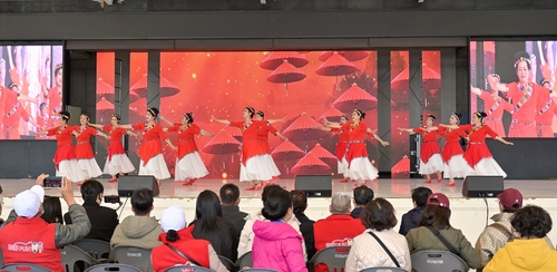 여주오곡나루축제서 중국군 행진 영상 논란…주관 재단 사과