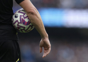 '충격 사건' 유명 에이전트가 EPL 20대 현역선수 총기 위협…경찰에 체포