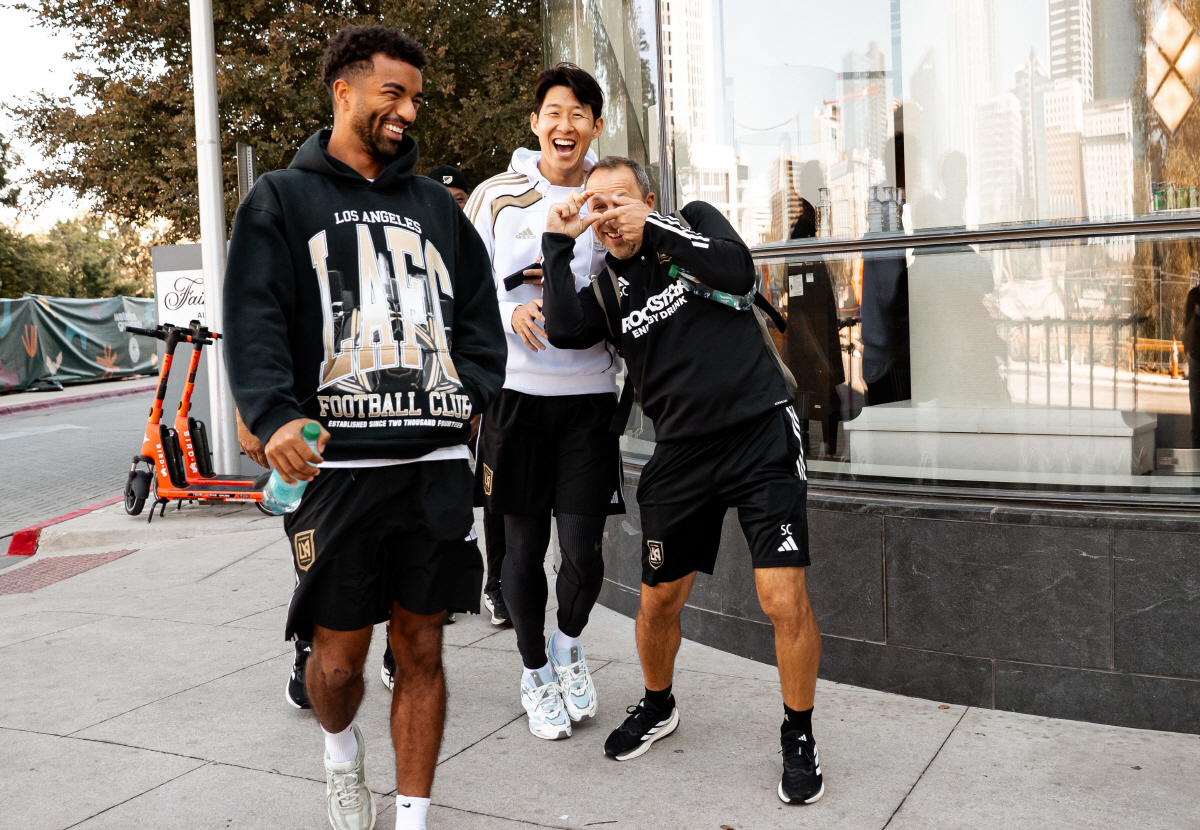 골골골골골골골골골골! '전성기 돌아온 손흥민' 데뷔시즌 트로피 든다…영국…