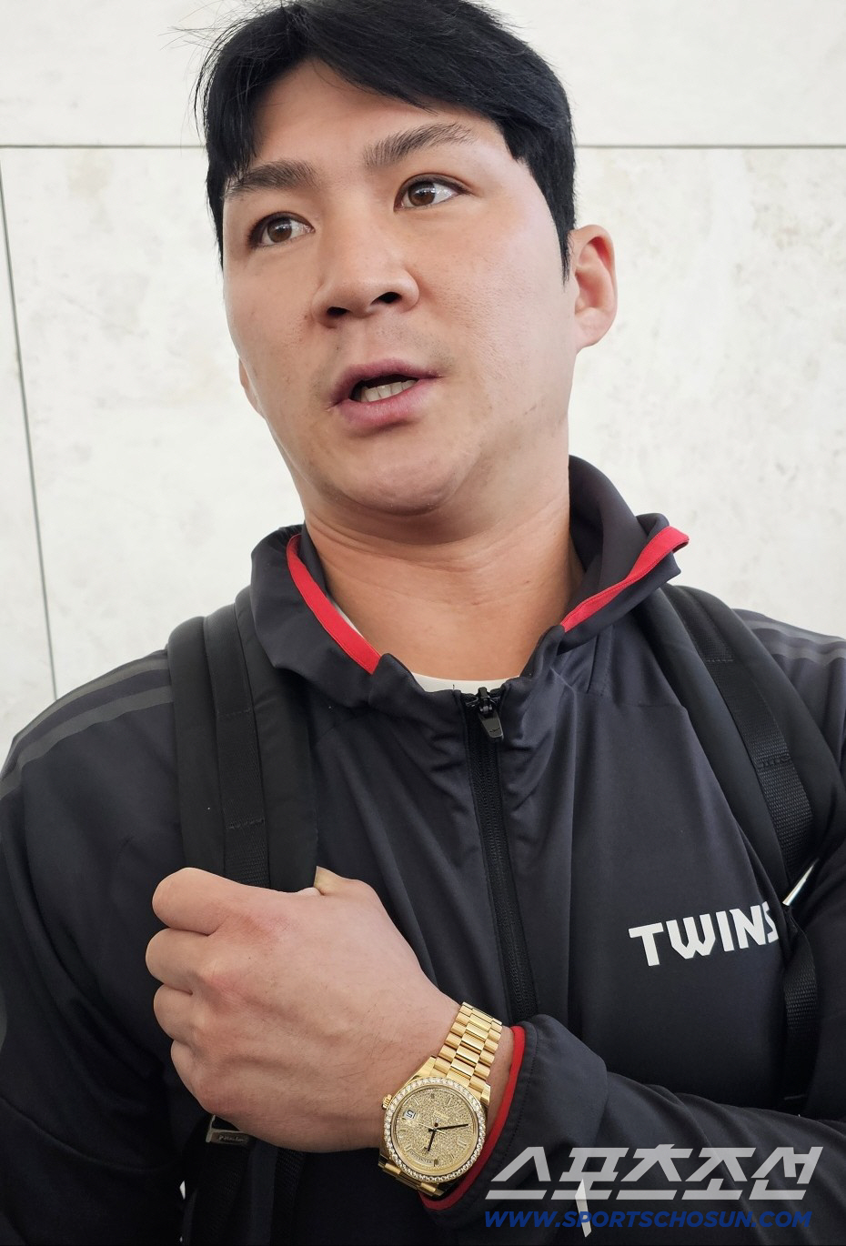 오지환에 이어 김현수도 1억원 상당 롤렉스 시계 받는다. FA 이적 못하…