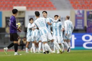 'ACLE 등록→이동경 장착' 울산, 日 고베와 ACLE 1, 2위 한일 자존심 건 충돌