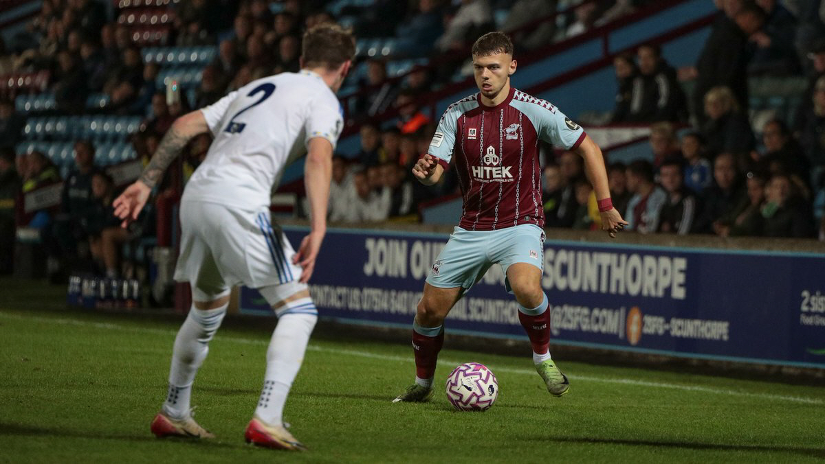 '英 충격 사건' 22살 유망주 흉기 난동 피습 당해→11명 피해자 발생…