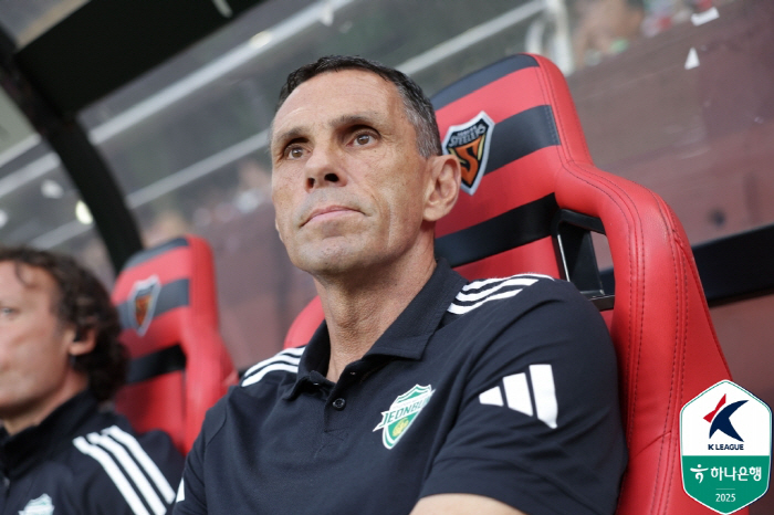 ‘K리그 우승’ 포옛, 토트넘 '감독 무시' 충격 사태 소신발언 “좌절, 좌절, 좌절이었을 뿐...감독 때문 아냐”