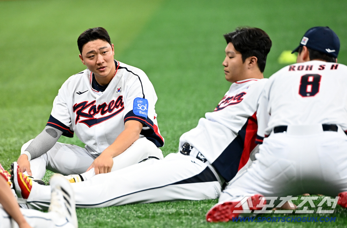 [포토] 이재원 문보경 노시환, 드디어 완전체로