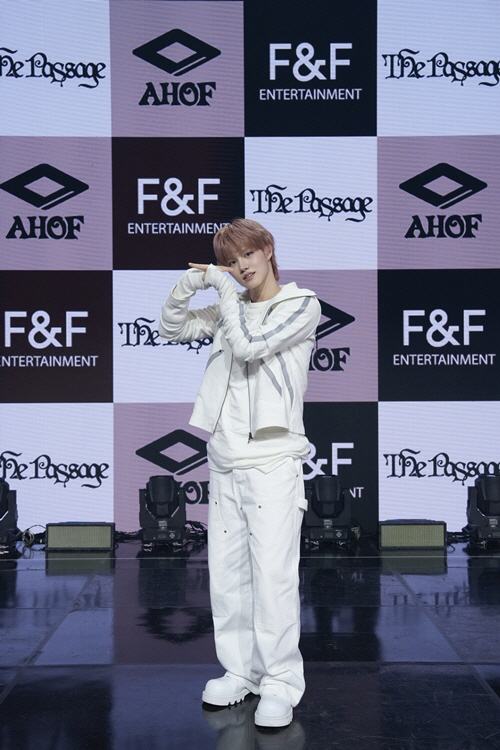 [SC현장] "2025 최고의 신인"…아홉, '러프 청춘'으로 그려낼 성…