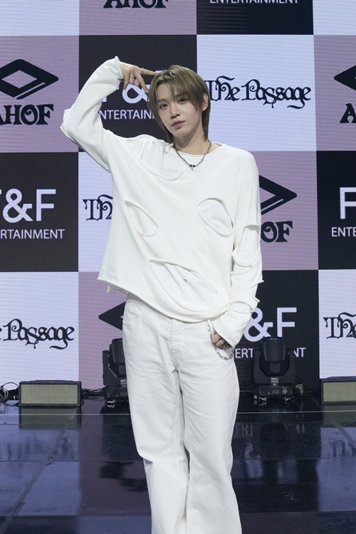 [SC현장] "2025 최고의 신인"…아홉, '러프 청춘'으로 그려낼 성…