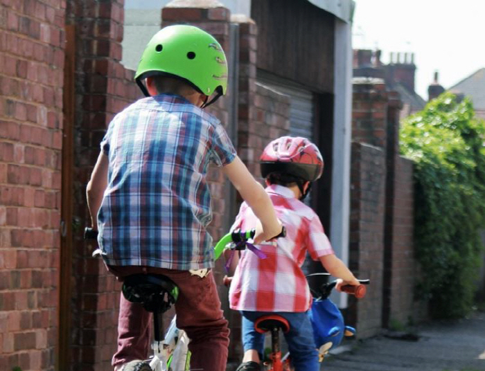 중고로 사면 안 되는 육아용품 '3가지'…"생명 위협할 수도"