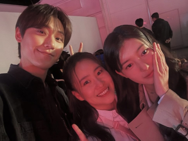 이도현·수지 케미 뭐야…조현아, ‘스테이’ MV 촬영장 비하인드 공개[S…