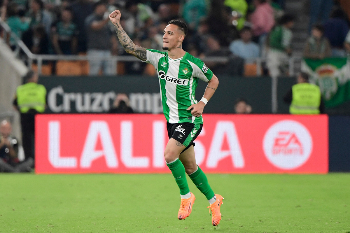 '탈맨유 효과의 정석' 베티스 간 금쪽이, 1년도 되지 않아 맨유 통산 …