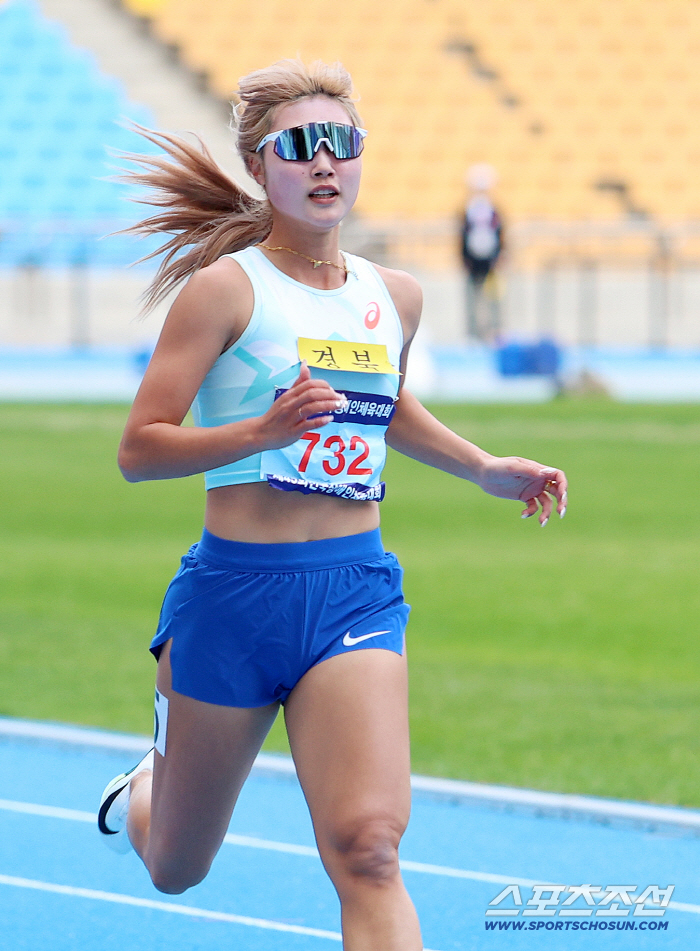 "MZ육상★신현진이 장애인체전에 나왔다고?" '선천적 시각장애 공개→한신X3관왕 싹쓸이→"장애-비장애亞게임 첫 동시출전 목표!"[단독X진심인터뷰]