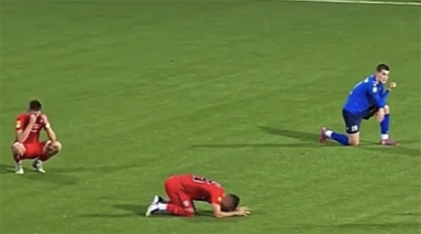 '축구계 안타까운 비극' 45세 감독, 전반 도중 심장마비 사망 충격…비…