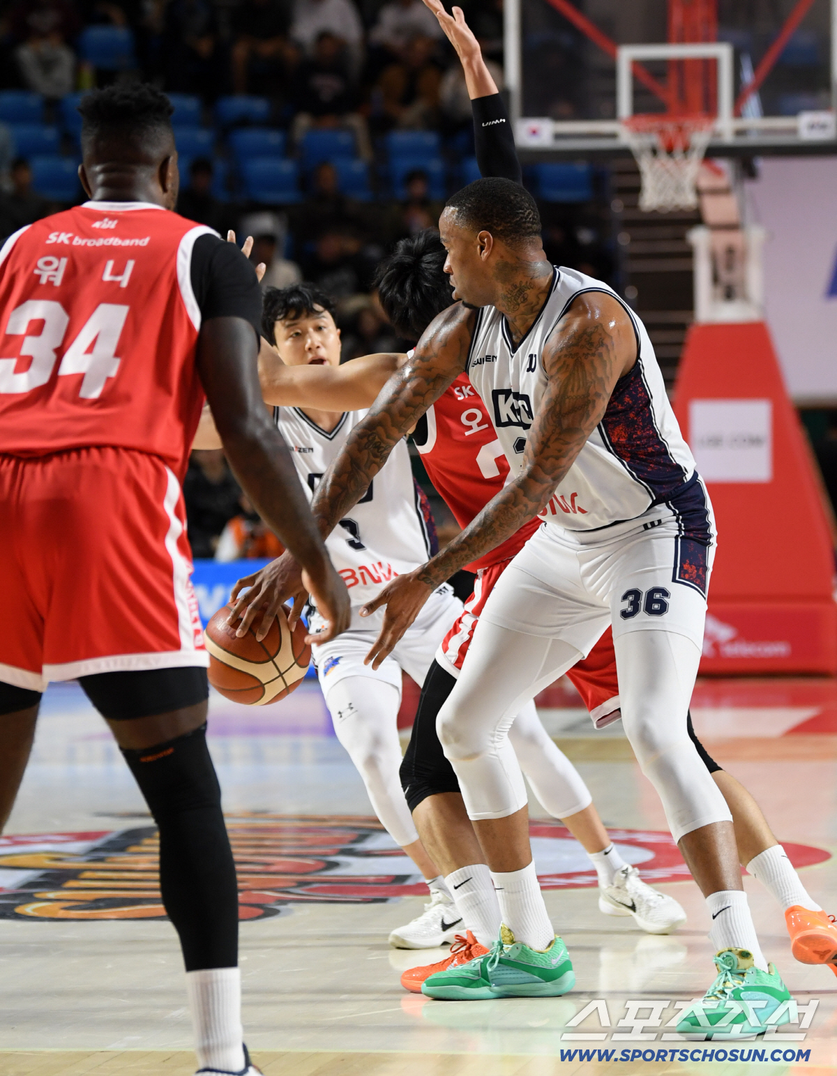 [포토] 숀롱 '허웅 받아'