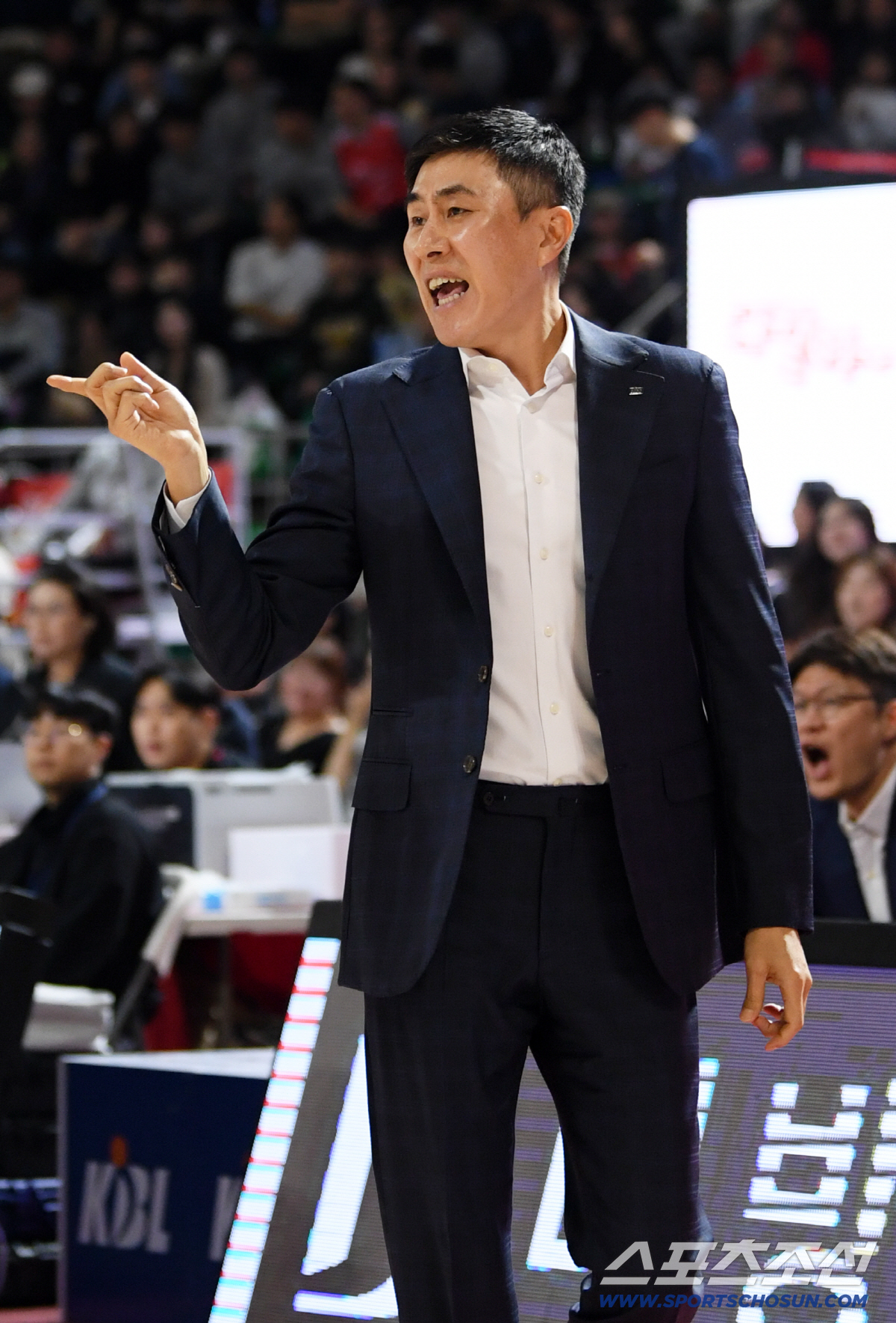 [포토] 이상민 감독 '더 압박해'