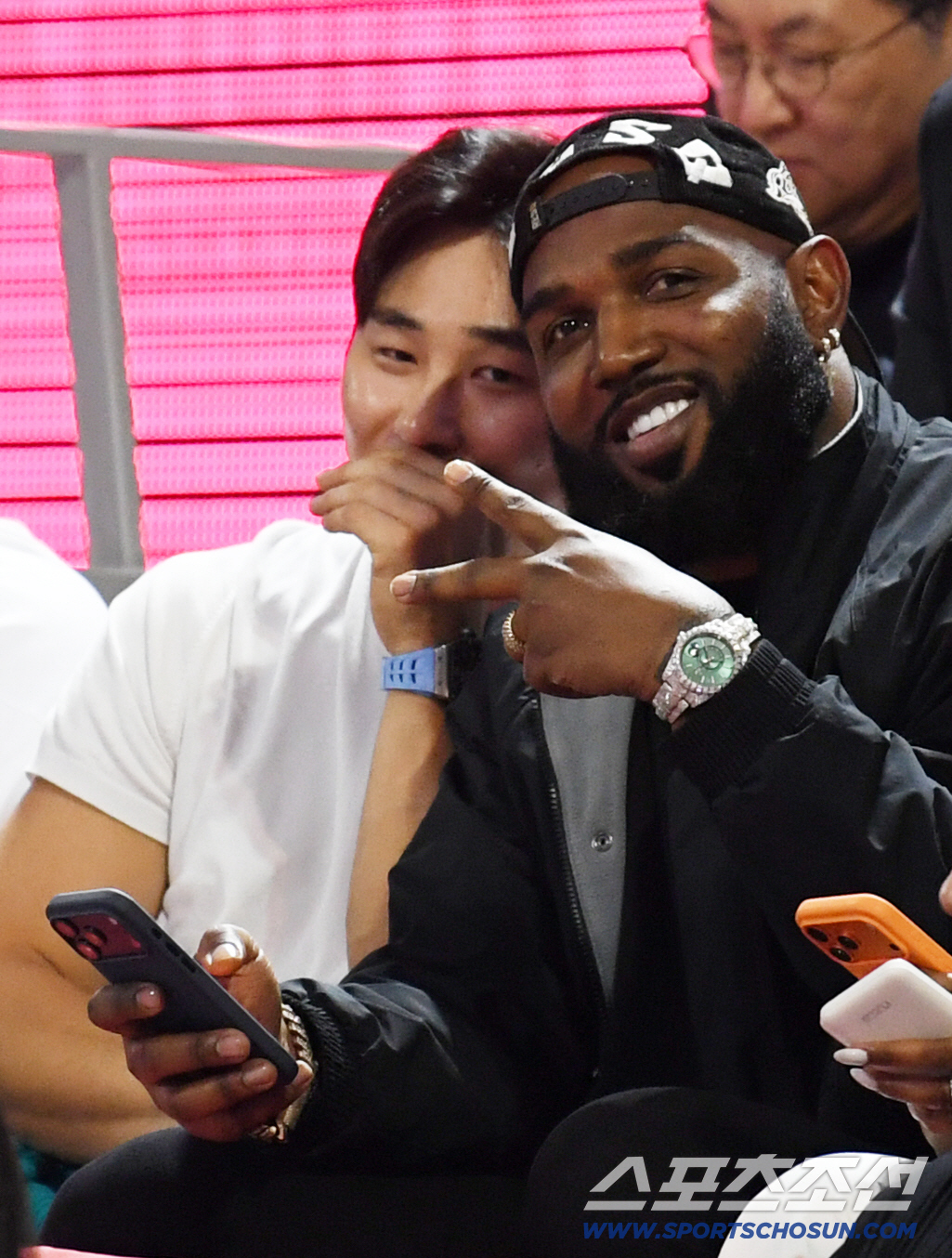 [포토] 메이저리거 김하성 '농구 열기 후끈'