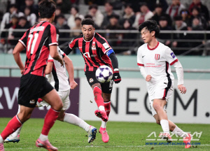 [ACLE 현장리뷰]'답답한 공격 펠리페 골취 행운'서울, 서정원의 청두와 홈에서 0-0 무…또또 반등 실패