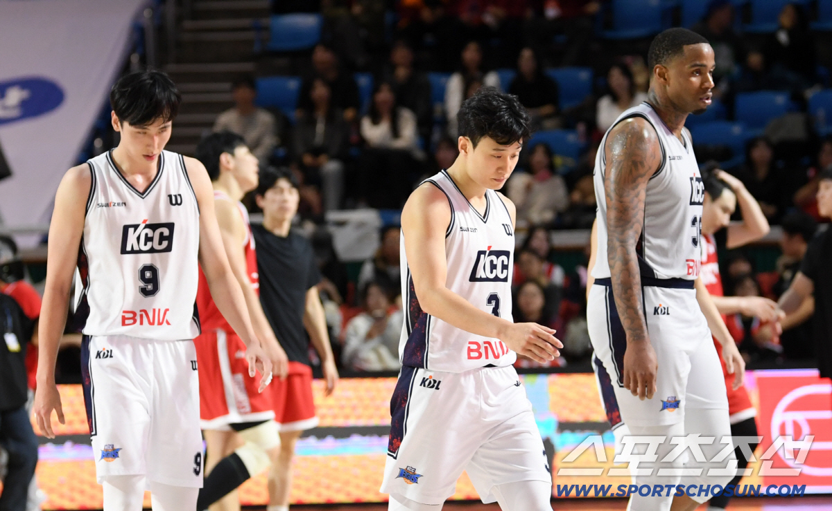 [포토] KCC 허웅-숀롱 '아쉬운 패배'