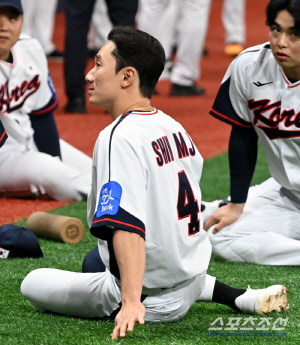 LG 우승 시킨, GG 예약한 KBO 최강 2루수인데, 대표팀에서는 주전 위태 왜? [고척 현장]