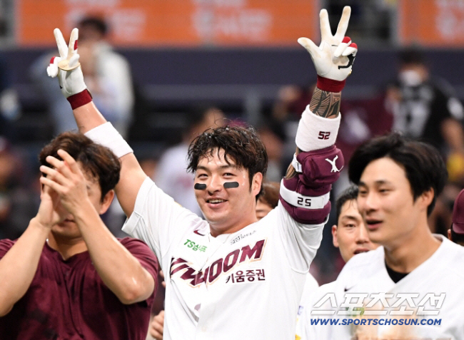 돌고 돌아온 '국민 거포' 은퇴식 안 하는 게 말이나 되나..."이제 다…