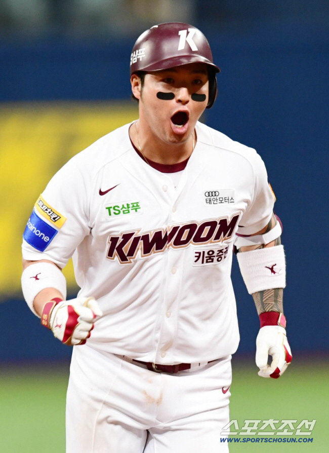 돌고 돌아온 '국민 거포' 은퇴식 안 하는 게 말이나 되나..."이제 다…