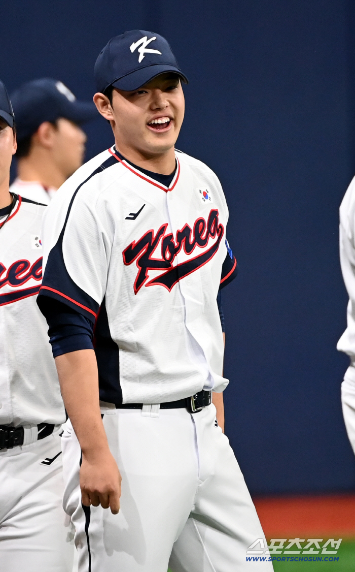 문동주는 왜 KS 5차전 1이닝밖에 던지지 못했을까, 직접 밝힌 이유 "어깨 불편함이..." [고척 현장]